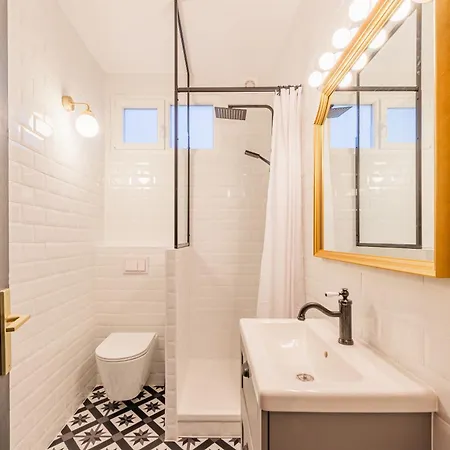 Magnifique 42m Carre Centre Apartmán